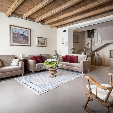 Affittacamere Corte Dei Soavi 3*
